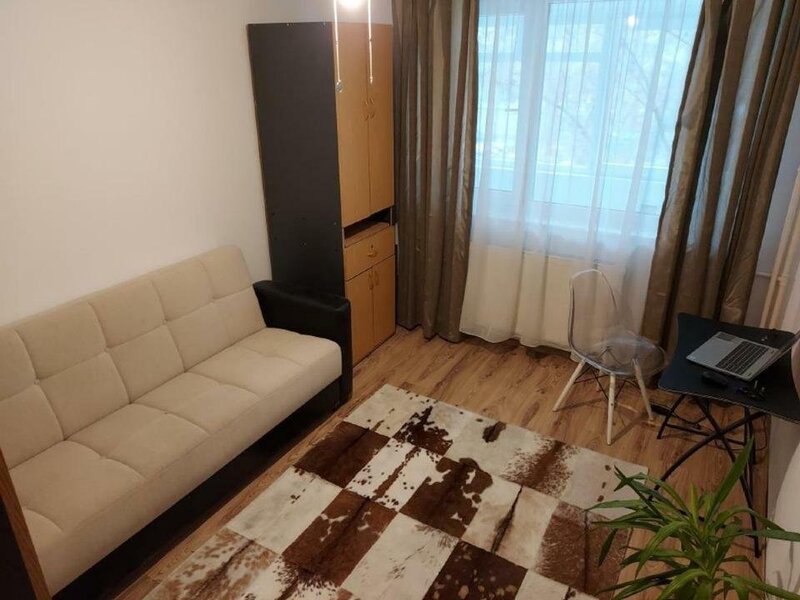 Drumul Taberei, Piata Moghioros,
